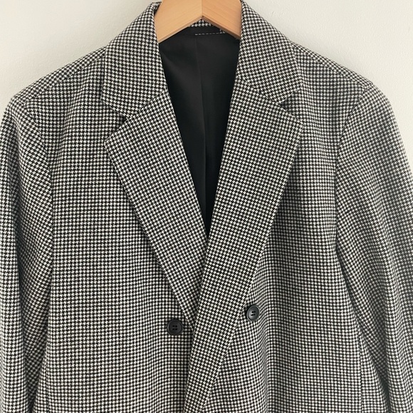 FLASH SALE! Uniqlo Black and White Houndstooth Oversized Blazer - Picture 2 of 3